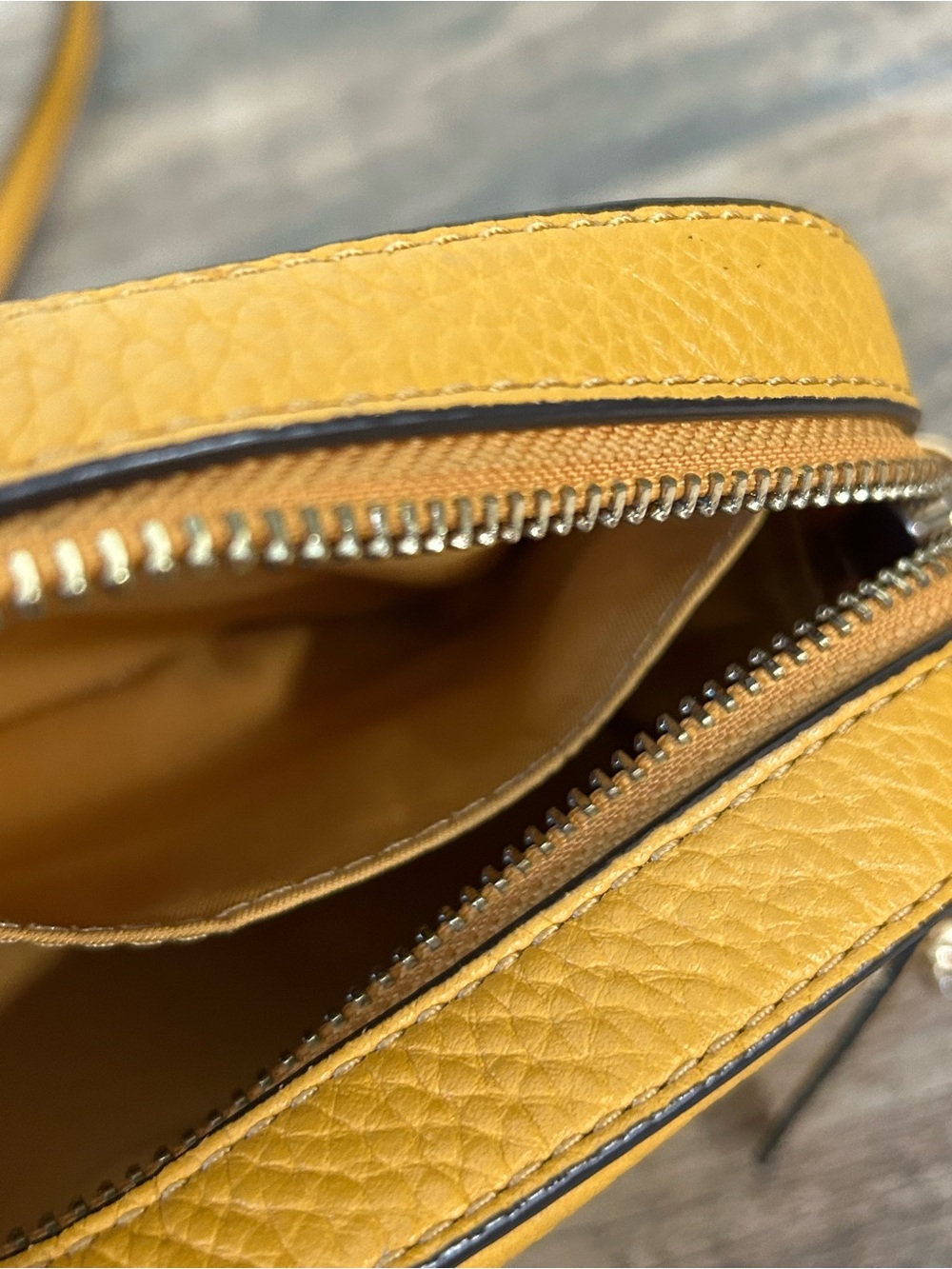 Tory Burch Mini Yellow Crossbody Bag Purse made in India. Gold tone hardware - Picture 11 of 11